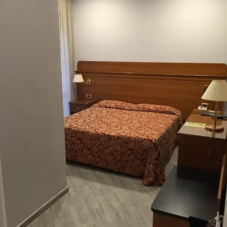 Excelsior Hotel 3*
