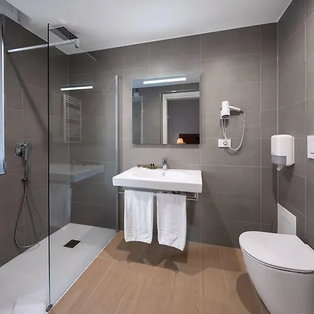 Hotel Excelsior 3*