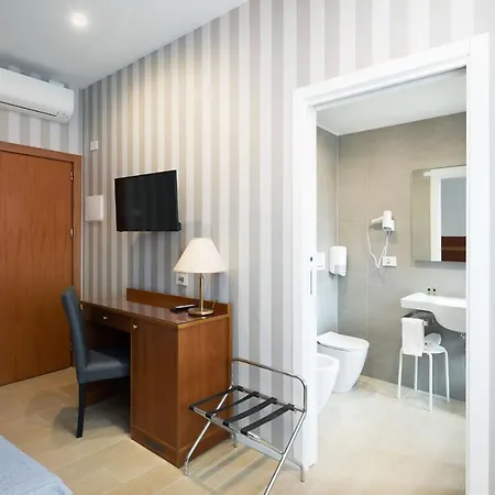 Excelsior Hotel Pavía