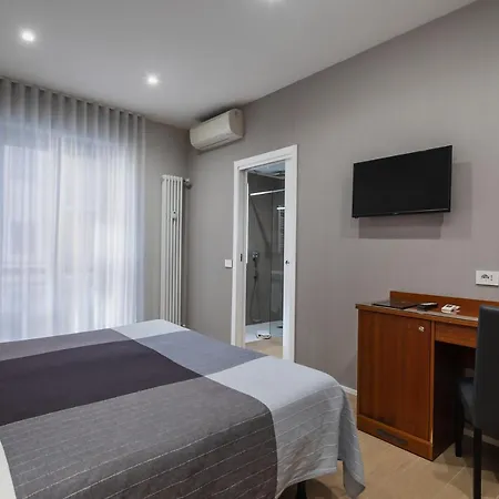 Excelsior 3* Pavía
